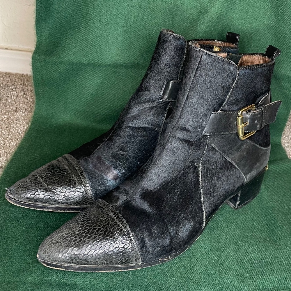 Donald Pliner | DOMA | Calf Hair | Leather Ankle Boot - Picture 4 of 10